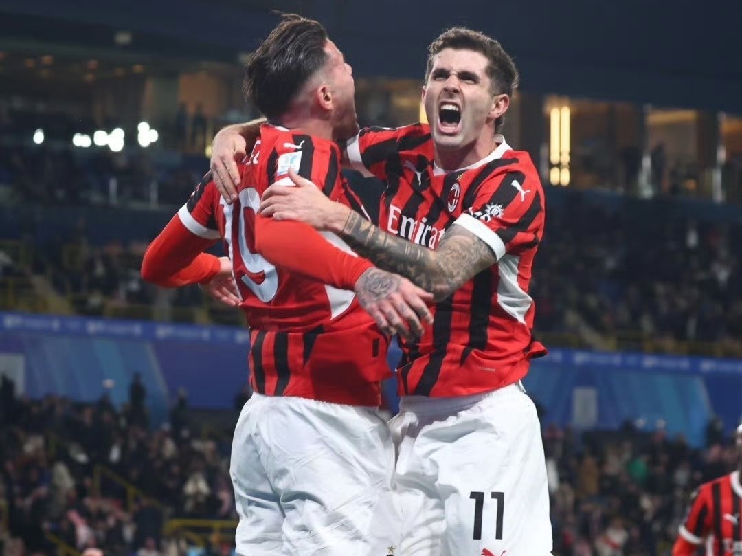 爱游戏 在线国际米兰训练开放日，赛后绝杀压哨引欢呼，国王杯在即，赛季目标并未改变的简单介绍