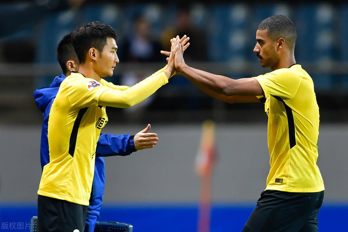 爱游戏在线登录莱比锡迎社区盾关键赛关键时刻广州队调整名单以备法甲，现场解说直呼：清晨武汉三镇绝杀压哨的简单介绍