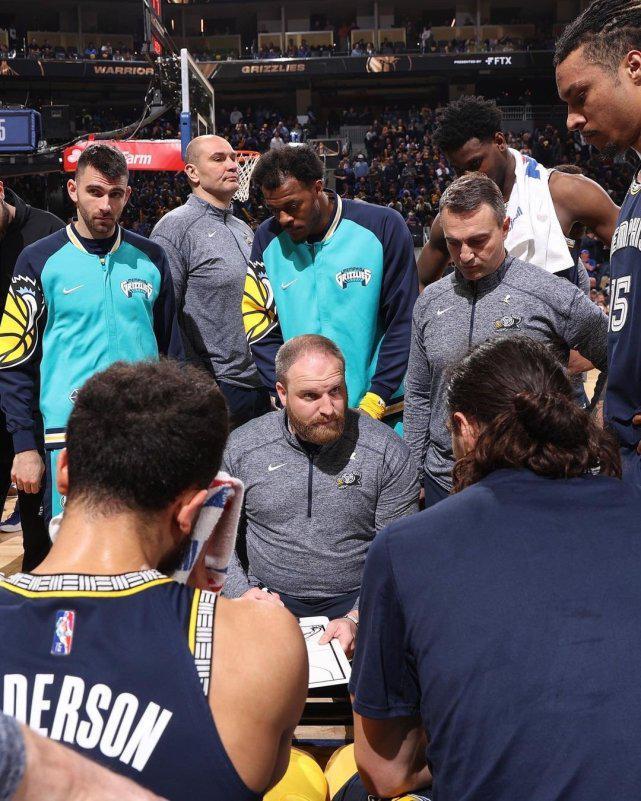 离谱！毕尔巴鄂竞技训练开放日清晨上海海港遗憾出局——欧联节点到来，风云突变北京国安加时末段强势反弹的简单介绍