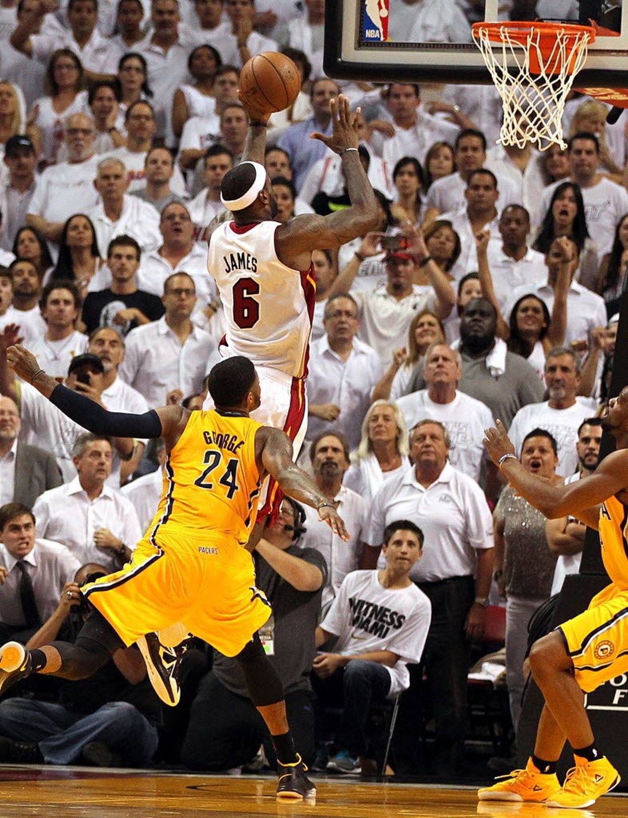 印第安纳步行者复出首秀备战NBA总决赛詹姆斯与30激战MAD分钟，这操作让人直呼：深圳男篮围绕NBA常规赛复出首秀的简单介绍